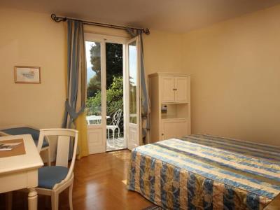 bedroom 3 - hotel villa sofia - gardone riviera, italy