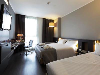 bedroom 3 - hotel best western premier chc airport - genoa, italy