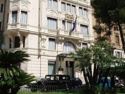 exterior view - hotel continental - genoa, italy