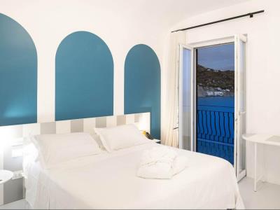 bedroom - hotel miramare searesort - ischia, italy