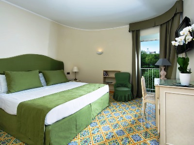 bedroom - hotel punta molino beach resort n thermal spa - ischia, italy