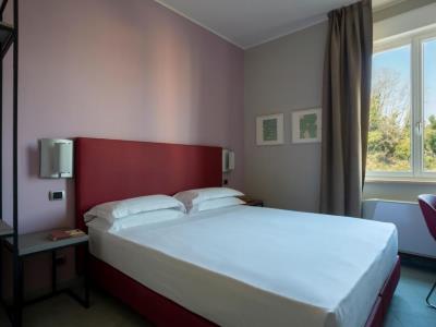 bedroom 6 - hotel allegroitalia la spezia 5 terre - la spezia, italy