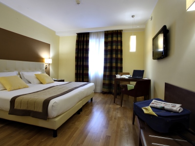 bedroom 1 - hotel best western grand guinigi - lucca, italy