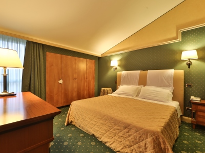 bedroom 2 - hotel best western grand guinigi - lucca, italy
