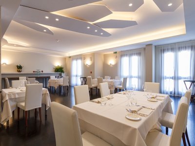 restaurant - hotel seawater - marsala, italy