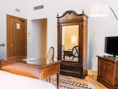 bedroom 9 - hotel carmine - marsala, italy