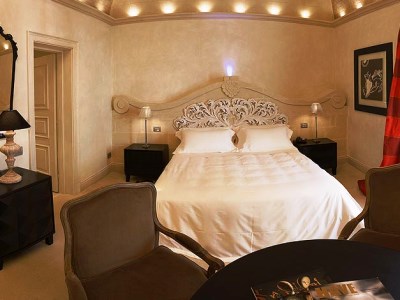 bedroom 6 - hotel palazzo gattini - matera, italy