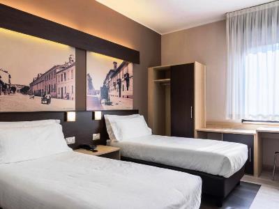 bedroom 2 - hotel b and b hotel milano portello - milan, italy