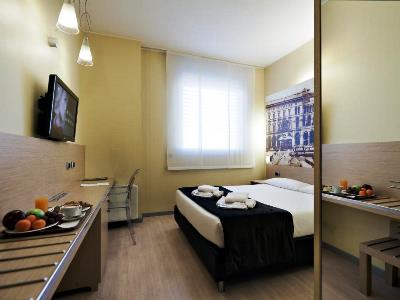 bedroom - hotel b and b hotel milano la spezia - milan, italy