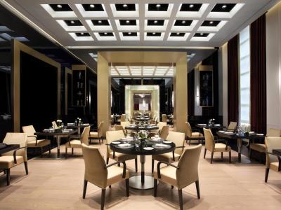restaurant - hotel excelsior gallia - milan, italy