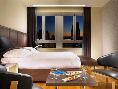 bedroom 1 - hotel unahotels century - milan, italy