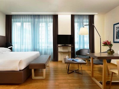bedroom 3 - hotel unahotels century - milan, italy