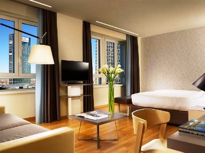 bedroom 4 - hotel unahotels century - milan, italy