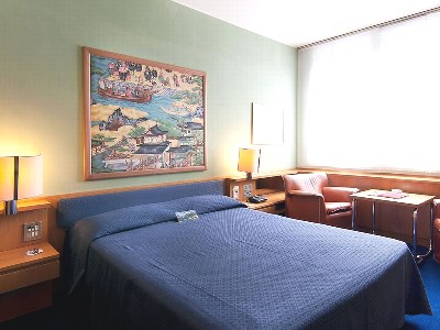 bedroom - hotel galileo - milan, italy