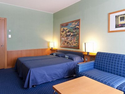 bedroom 1 - hotel galileo - milan, italy