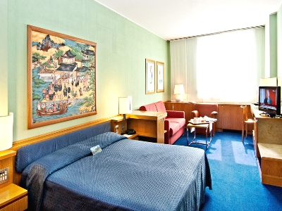 bedroom 4 - hotel galileo - milan, italy