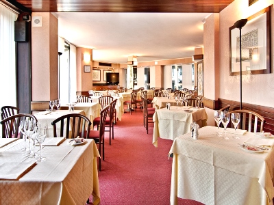 breakfast room - hotel galileo - milan, italy