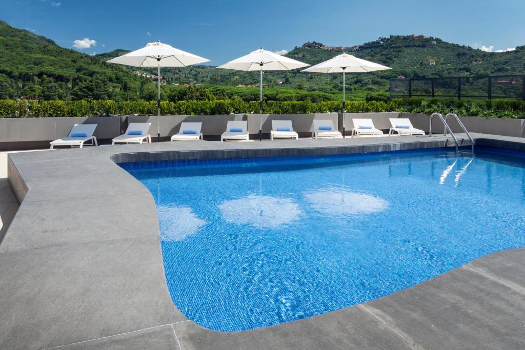 outdoor pool - hotel montecatini palace - montecatini terme, italy
