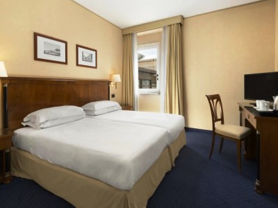 bedroom - hotel ramada by wyndham naples - naples, italy