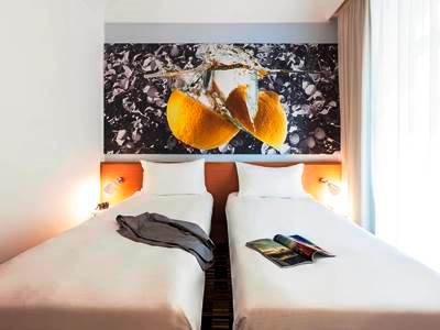 bedroom 3 - hotel ibis styles napoli garibaldi - naples, italy