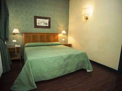 bedroom 1 - hotel del real orto botanico - naples, italy