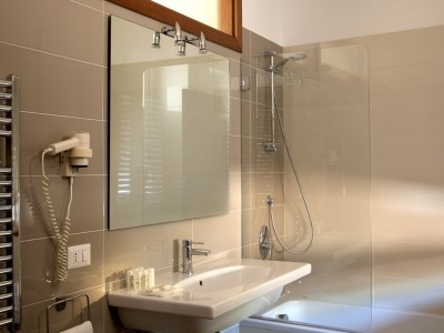 bathroom - hotel american - naples, italy
