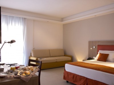bedroom - hotel american - naples, italy