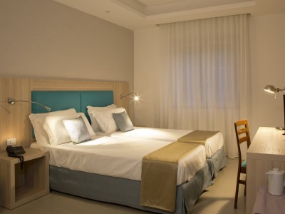bedroom 5 - hotel american - naples, italy