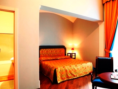 bedroom 3 - hotel decumani hotel de charme - naples, italy
