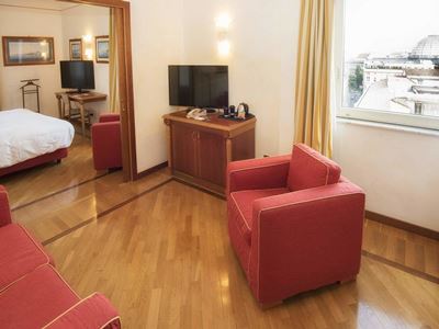 bedroom 1 - hotel renaissance mediterraneo - naples, italy