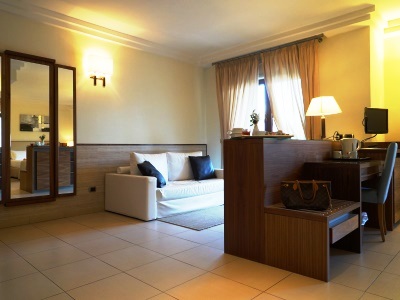 suite 3 - hotel suites and residence - naples, italy