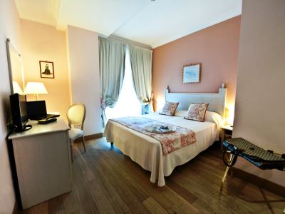 bedroom 4 - hotel ostuni palace - ostuni, italy