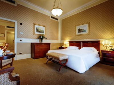 bedroom 5 - hotel grand hotel et des palmes - palermo, italy