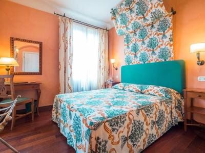 bedroom 2 - hotel vecchio borgo - palermo, italy