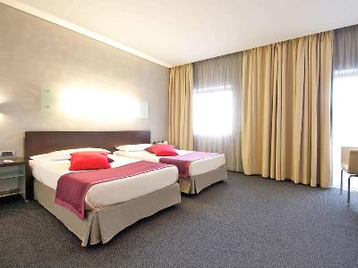 bedroom 1 - hotel mercure palermo centro - palermo, italy