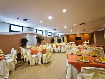 restaurant - hotel albergo athenaeum - palermo, italy