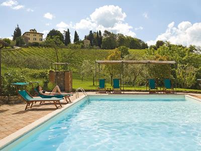 outdoor pool - hotel relais villa monte solare - perugia, italy
