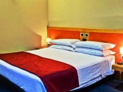 bedroom - hotel best western quattrotorri - perugia, italy