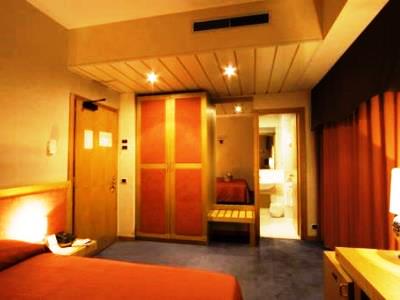 bedroom 1 - hotel best western quattrotorri - perugia, italy