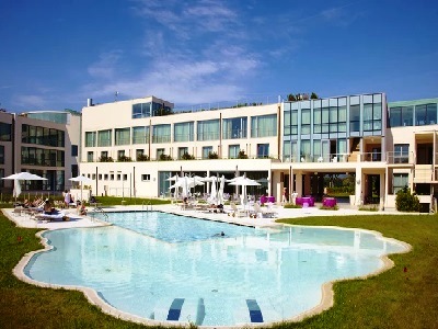 outdoor pool - hotel pisa tower plaza - pisa, italy