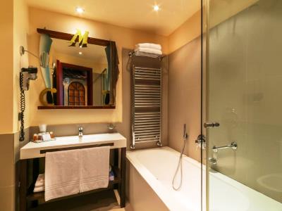 bathroom - hotel grand hotel mattei - ravenna, italy