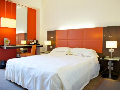 bedroom 1 - hotel mercure astoria reggio emilia - reggio emilia, italy