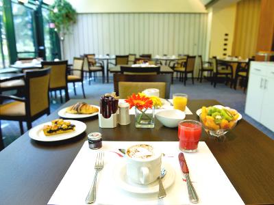 breakfast room - hotel mercure astoria reggio emilia - reggio emilia, italy