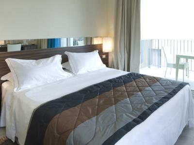 bedroom - hotel mercure rimini lungomare - rimini, italy