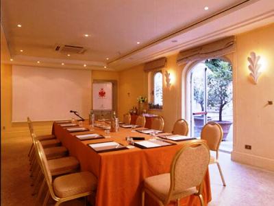 conference room - hotel de russie - rome, italy