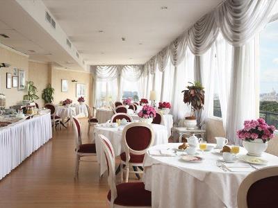 breakfast room - hotel eliseo - rome, italy
