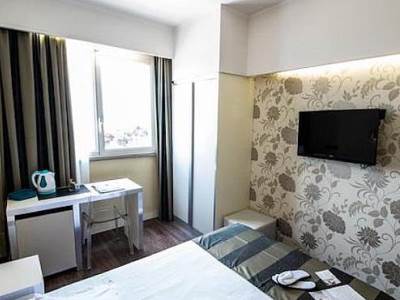 standard bedroom - hotel roma tor vergata - rome, italy