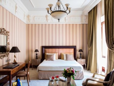 deluxe room 1 - hotel anantara palazzo naiadi - rome, italy