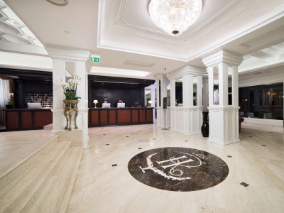 lobby - hotel radisson blu ghr rome - rome, italy