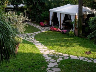 gardens - hotel fenix - rome, italy